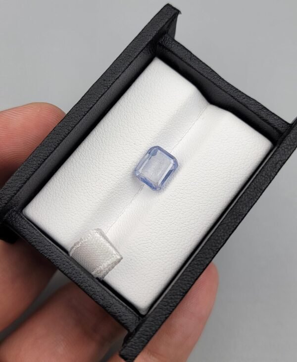 Natural Blue Sapphire - Weight 2.70 Carat - Origin Srilanka (Ceylon)