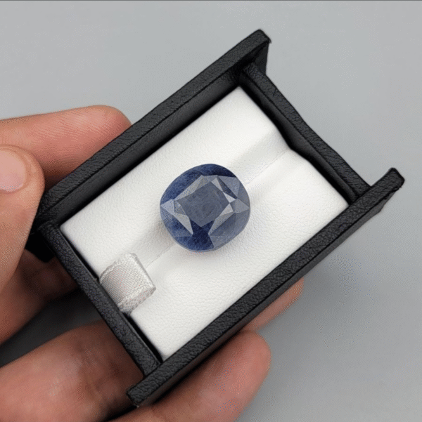 Natural Blue Sapphire 25.00 Carat – Afghanistan Origin | Translucent Medium Blue | Collector’s Gem