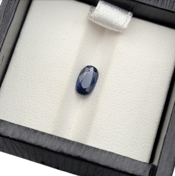 Natural Blue Sapphire – 0.97 Carat – Sri Lanka Origin
