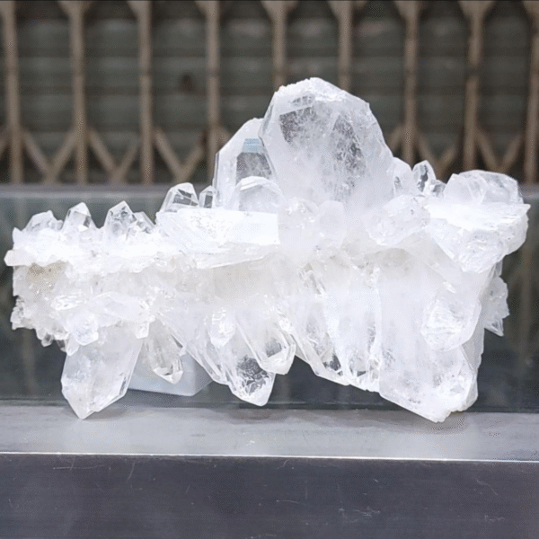 Natural Clear Quartz Crystal Specimen – 636 Grams