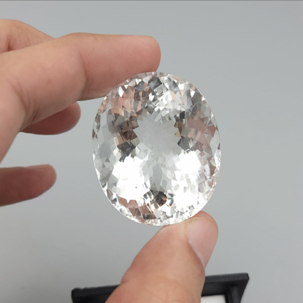 Natural Crystal Quartz – 193.40 Carats – Pakistan Origin – Transparent Collector’s Gem