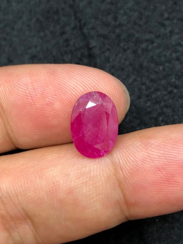 Natural Ruby 4.40 Carat – Oval Cut – Sparkling Purple Red – Afghanistan (Kabul) Origin – Untreated with Unique Natural Inclusions
