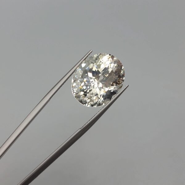 Natural White Sapphire – 19.94 Carats – Untreated Gemstone from Sri Lanka