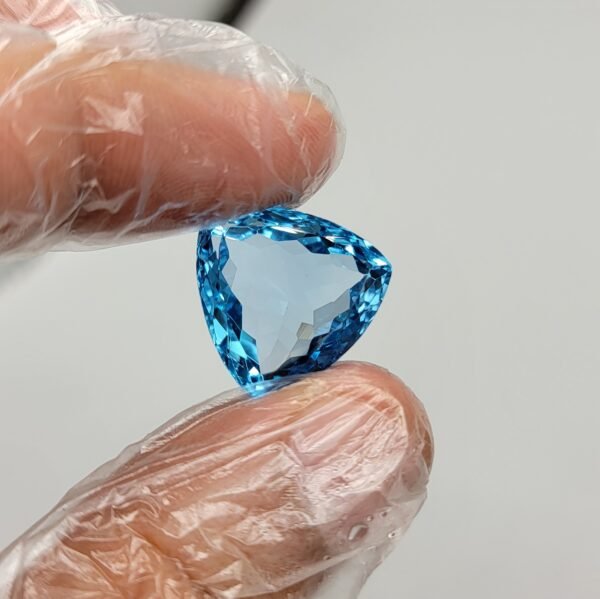 Natural Sky Blue Topaz – 27.28 Carats Trillion Cut – Clean, 100% Natural Loose Gemstone
