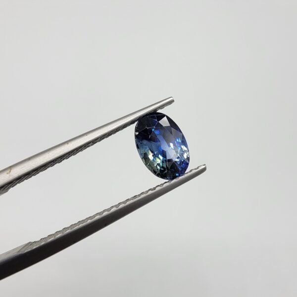 Natural Blue Sapphire – Oval Shape – Weight 1.10 Carat – Srilanka (Ceylon) Origin