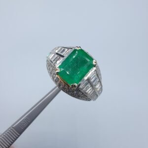 Buy Emerald Stone in Karachi