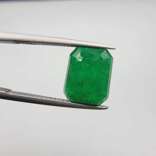 Natural Swat Valley Emerald - 4.71 Carat, Vivid Green, Pakistan Origin