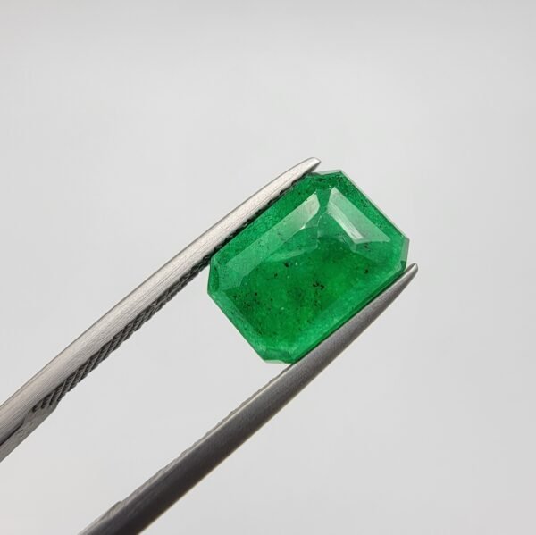 Natural Swat Valley Emerald – 3.12 Carat, Vivid Green, Pakistan Origin