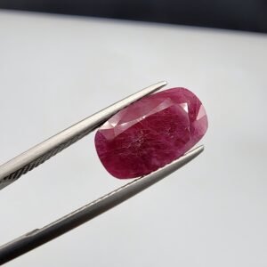 Natural Ruby – 6.05 Carat – Origin Mozambique – Oval Cut Gemstone