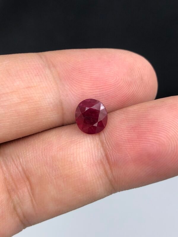 Natural Mozambique Ruby – 2.18 Carats – Vivid Red (Pigeon’s Blood) – GGI Certified