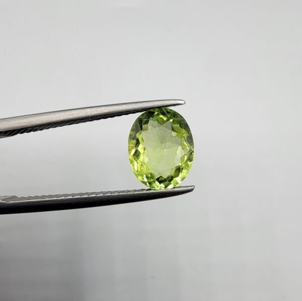 Natural Peridot (Zabarjad) – 2.03 Carat – Origin Kohistan Valley (Pakistan) – Oval Cut Gemstone with Beautiful Natural Inclusions