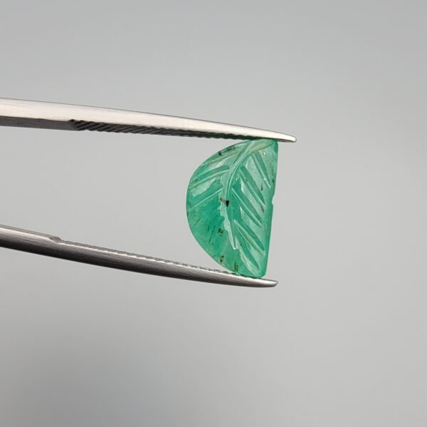 Hand-Carved Natural Emerald – 3.89 Carat Floral Motif – Rare Zambian Origin