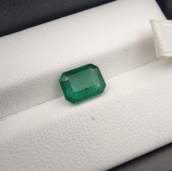 1.95 Carat Natural Zambian Emerald Panna stone emerald cut