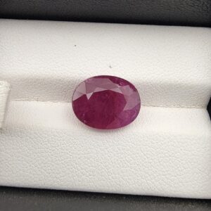 Natural Ruby (Yaqoot) – Weight 7.68 Carat – Mozambique Origin – GGI Laboratory Certified & Unheated