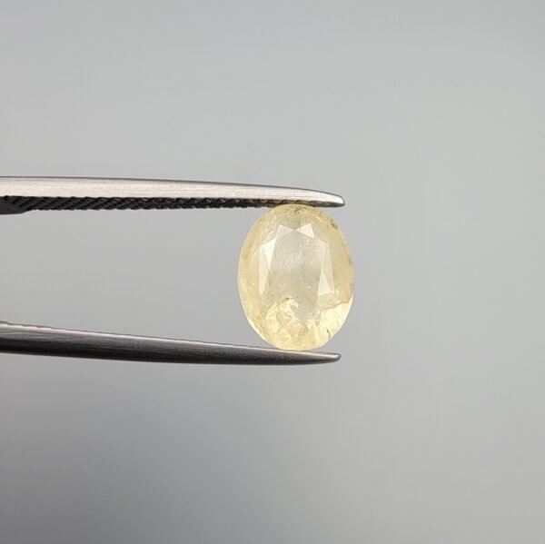 Natural Ceylon Yellow Sapphire – 2.69 Carat – Untreated Unheated Pukhraj | Rare Sri Lankan Origin | Brilliant Gemstone