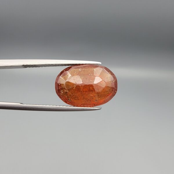 Natural honey-amber Hessonite Garnet Gomed oval cut gemstone 12.13 carat, untreated with natural inclusions