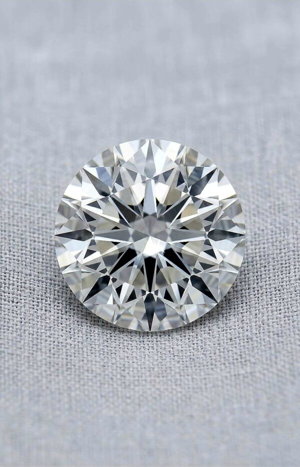 Official GIA Natural Diamond Dossier scan for a 0.61-carat round brilliant loose diamond, detailing report number 1318972900, G color grade, SI2 clarity grade, Excellent cut grade, Excellent polish, Excellent symmetry, None fluorescence, and laser inscription GIA 1318972900.